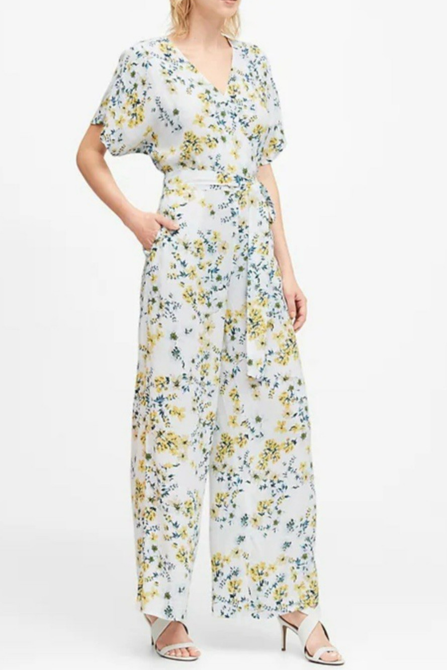 Banana Republic Jumpsuit Womens 6 White Floral Surplice Neck Cottagecore Boho